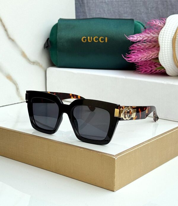 GUCCI SUNGLASSES WOMENS - Image 4