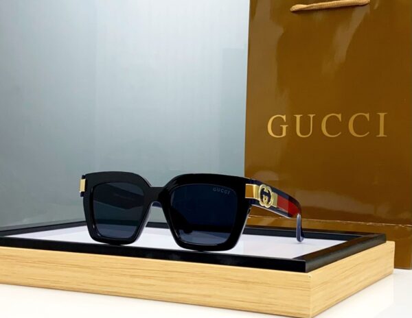 GUCCI SUNGLASSES WOMENS - Image 3